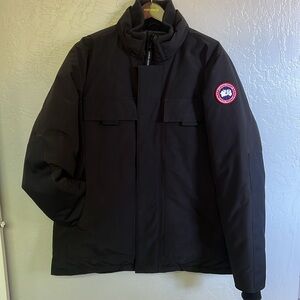 NWOT Mens/Unisex Canada Goose Jacket